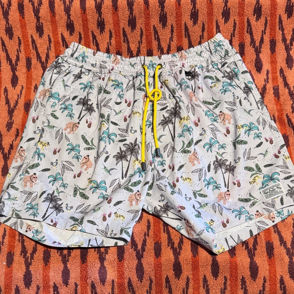 Baja llamaTropical Print Men's swimming athletic Shorts